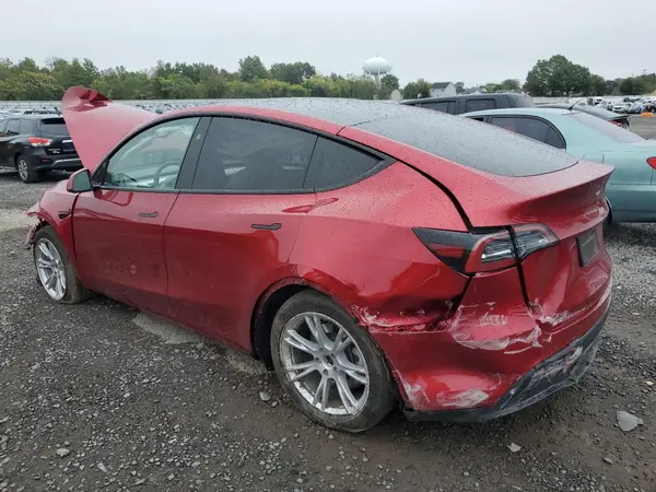 7SAYGDED4RF045929 2024 TESLA MODEL Y - Image 2