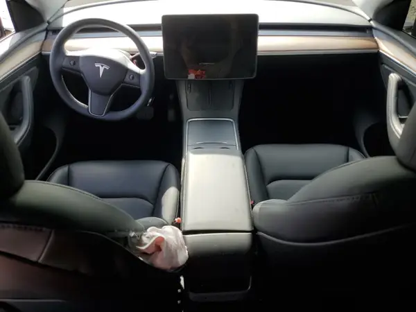 7SAYGDED4RF049303 2024 TESLA MODEL Y - Image 8