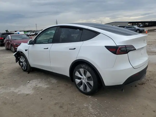 7SAYGDED4RF055537 2024 TESLA MODEL Y - Image 2