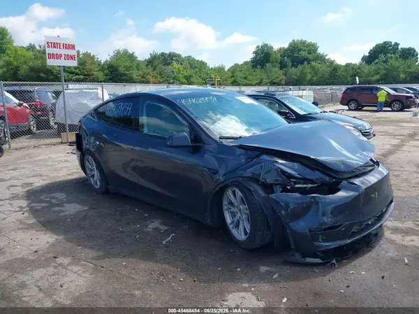 7SAYGDED4RF055747 2024 TESLA MODEL Y - Image 1