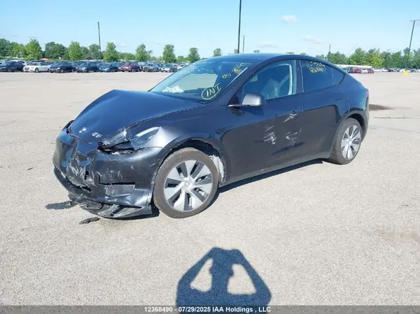 7SAYGDED4RF079904 2024 TESLA MODEL Y - Image 2
