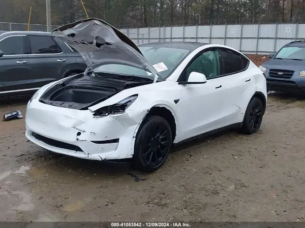 7SAYGDED4RF101092 2024 TESLA MODEL Y - Image 2