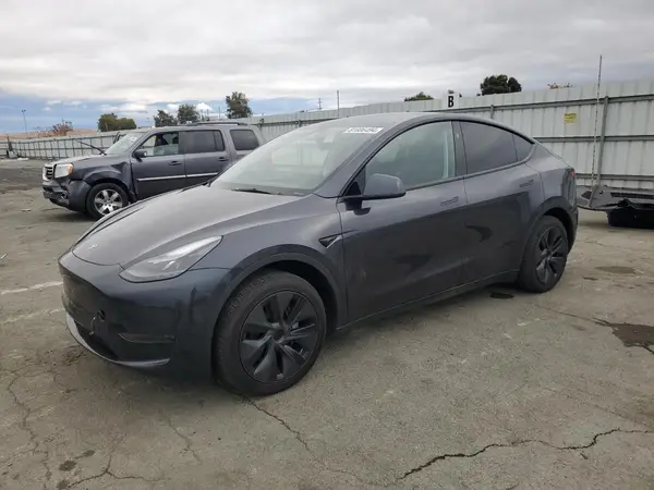 7SAYGDED4RF101660 2024 TESLA MODEL Y - Image 1