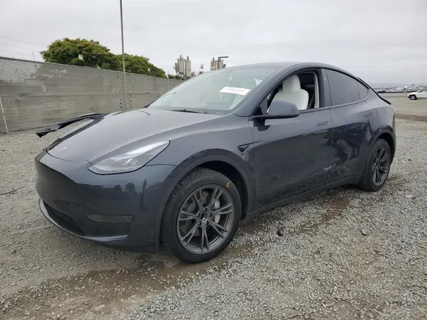 7SAYGDED4RF103411 2024 TESLA MODEL Y - Image 1