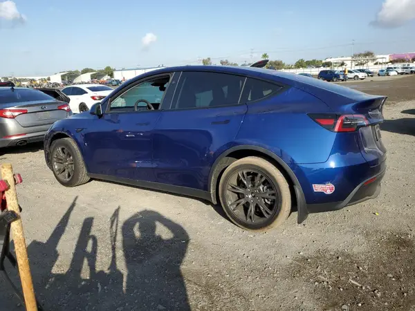 7SAYGDED4RF117874 2024 TESLA MODEL Y - Image 2