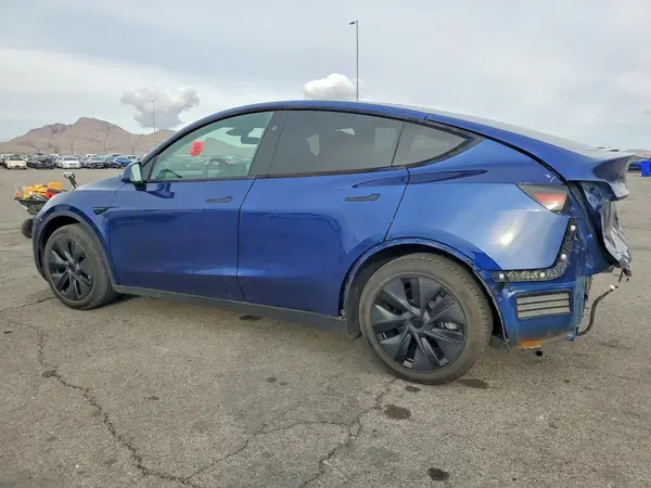 7SAYGDED4RF121780 2024 TESLA MODEL Y - Image 2