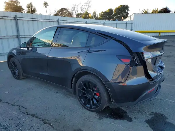 7SAYGDED4RF123853 2024 TESLA MODEL Y - Image 2