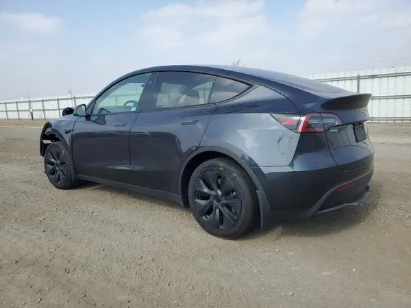 7SAYGDED4RF126610 2024 TESLA MODEL Y - Image 2
