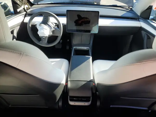 7SAYGDED4RF157775 2024 TESLA MODEL Y - Image 8
