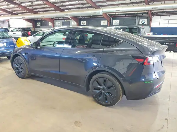 7SAYGDED4RF164743 2024 TESLA MODEL Y - Image 2