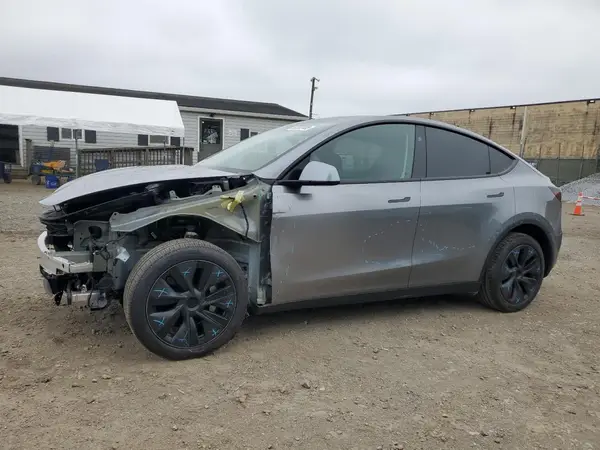 7SAYGDED4RF196639 2024 TESLA MODEL Y - Image 1