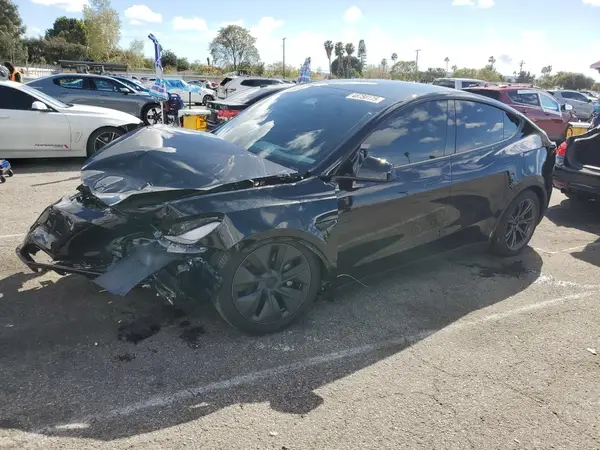 7SAYGDED4RF200401 2024 TESLA MODEL Y - Image 1