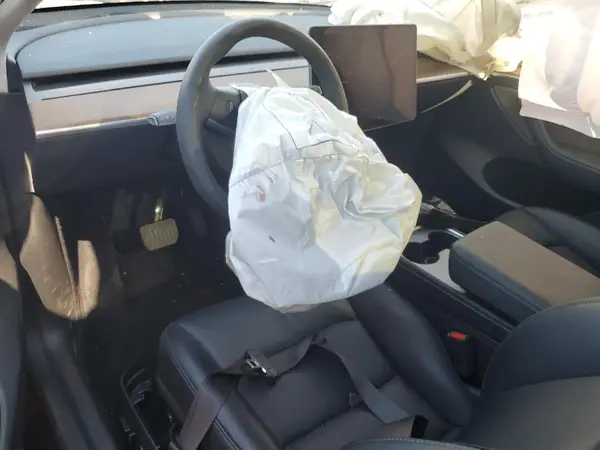 7SAYGDED4RF201869 2024 TESLA MODEL Y - Image 8
