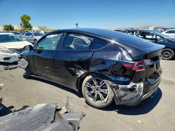 7SAYGDED4RF202522 2024 TESLA MODEL Y - Image 2