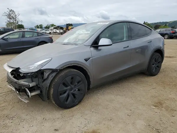 7SAYGDED4RF202987 2024 TESLA MODEL Y - Image 1
