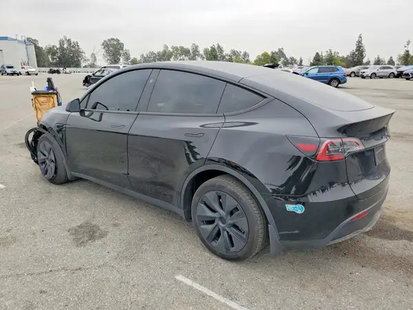 7SAYGDED4RF205811 2024 TESLA MODEL Y - Image 2
