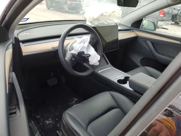 7SAYGDED4SA346591 2025 TESLA MODEL Y - Image 8