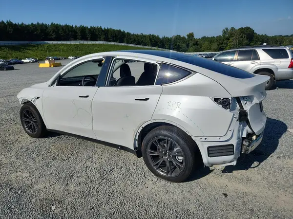 7SAYGDED4SA352889 2025 TESLA MODEL Y - Image 2