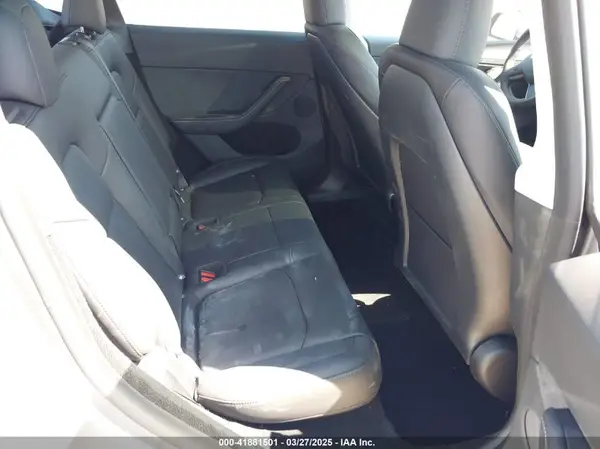 7SAYGDED4SA357476 2025 TESLA MODEL Y - Image 8