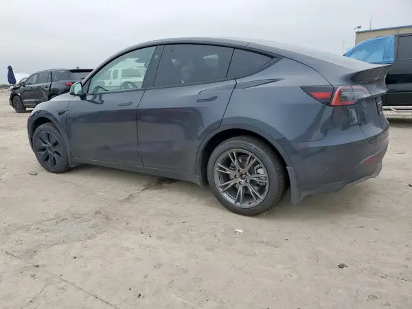 7SAYGDED4SA359776 2025 TESLA MODEL Y - Image 2