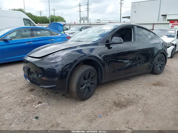 7SAYGDED4SA373130 2025 TESLA MODEL Y - Image 2