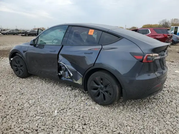 7SAYGDED4SA373998 2025 TESLA MODEL Y - Image 2