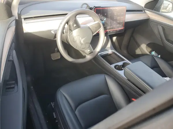 7SAYGDED4SA373998 2025 TESLA MODEL Y - Image 8