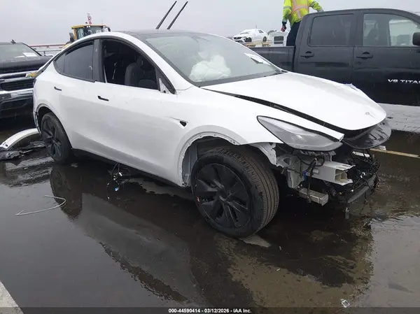 7SAYGDED4SA374116 2025 TESLA MODEL Y - Image 1