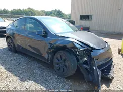 7SAYGDED4SA376500 2025 TESLA MODEL Y
