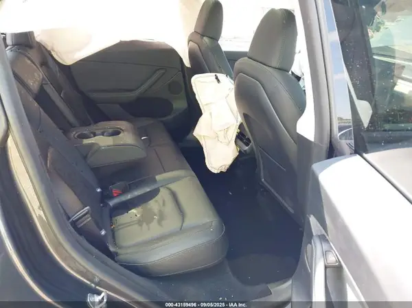 7SAYGDED4SA376500 2025 TESLA MODEL Y - Image 8