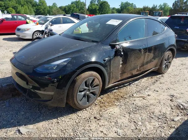 7SAYGDED4SA377551 2025 TESLA MODEL Y - Image 2