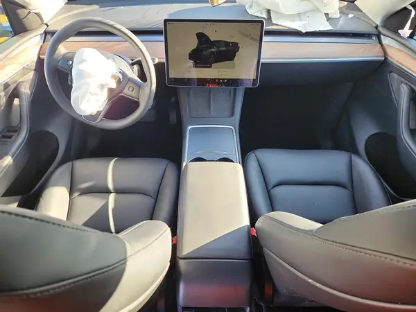 7SAYGDED4SF217172 2025 TESLA MODEL Y - Image 8