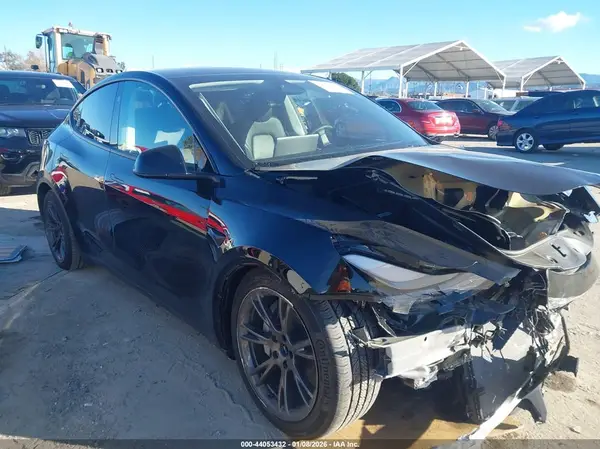 7SAYGDED4SF234313 2025 TESLA MODEL Y - Image 1