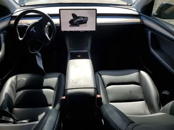 7SAYGDED4SF242248 2025 TESLA MODEL Y - Image 8