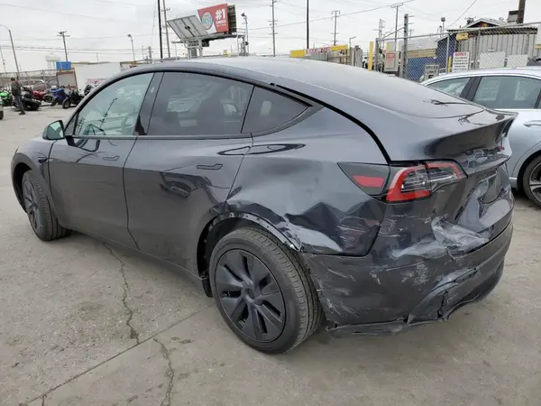 7SAYGDED4SF242721 2025 TESLA MODEL Y - Image 2