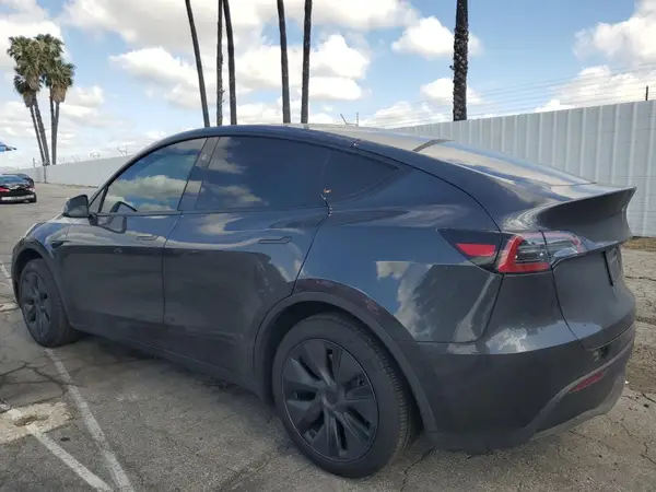 7SAYGDED4SF267747 2025 TESLA MODEL Y - Image 2