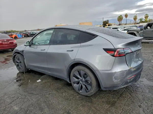 7SAYGDED4SF275802 2025 TESLA MODEL Y - Image 2