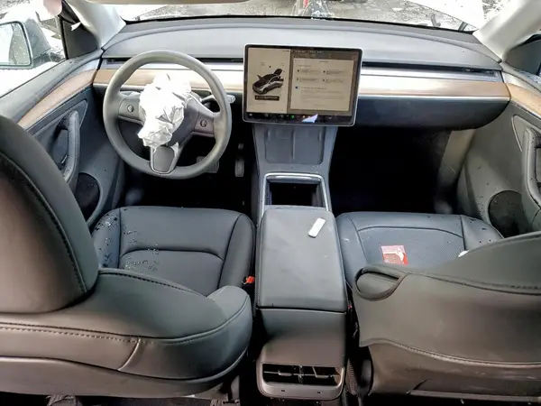 7SAYGDED4SF275802 2025 TESLA MODEL Y - Image 8