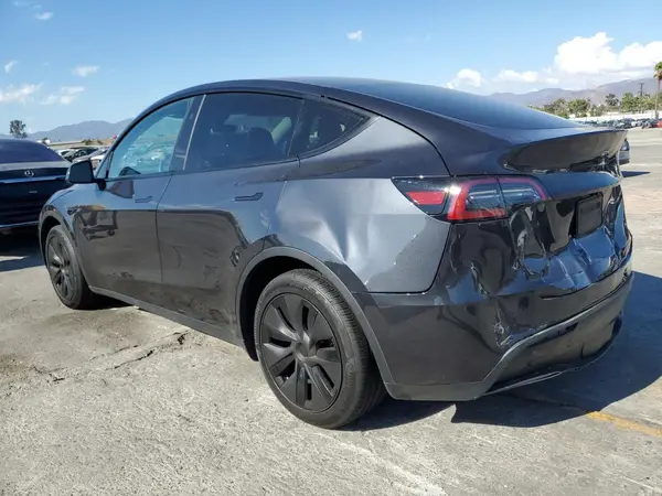 7SAYGDED4SF276982 2025 TESLA MODEL Y - Image 2