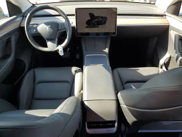 7SAYGDED4SF276982 2025 TESLA MODEL Y - Image 8