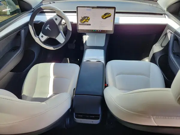 7SAYGDED4SF277419 2025 TESLA MODEL Y - Image 8