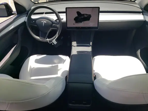 7SAYGDED4SF278943 2025 TESLA MODEL Y - Image 8