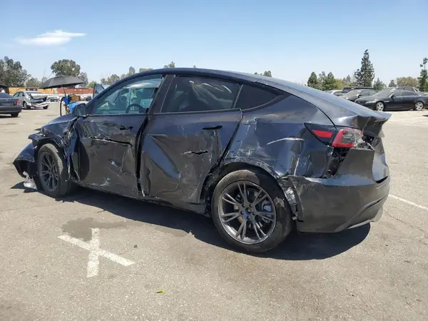 7SAYGDED4SF316803 2025 TESLA MODEL Y - Image 2
