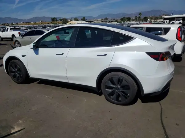 7SAYGDED4SF317773 2025 TESLA MODEL Y - Image 2