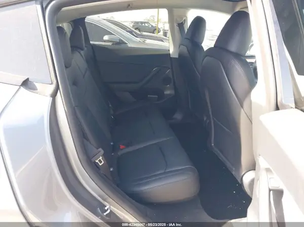 7SAYGDED4SF319152 2025 TESLA MODEL Y - Image 8