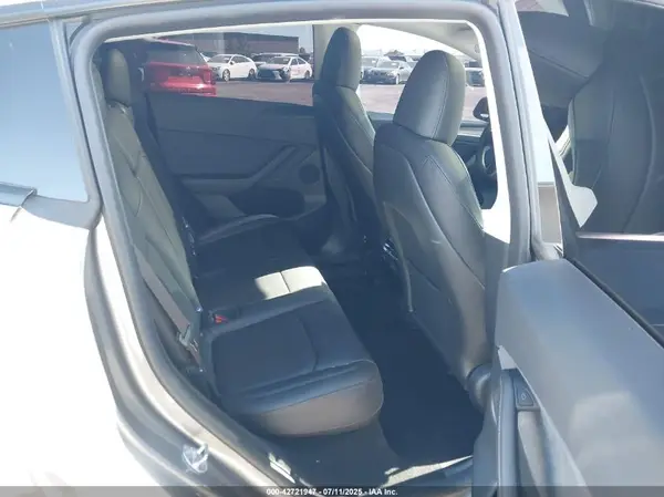 7SAYGDED4SF320589 2025 TESLA MODEL Y - Image 8