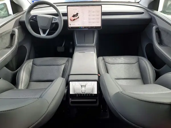 7SAYGDED4TA430945 2026 TESLA MODEL Y - Image 8