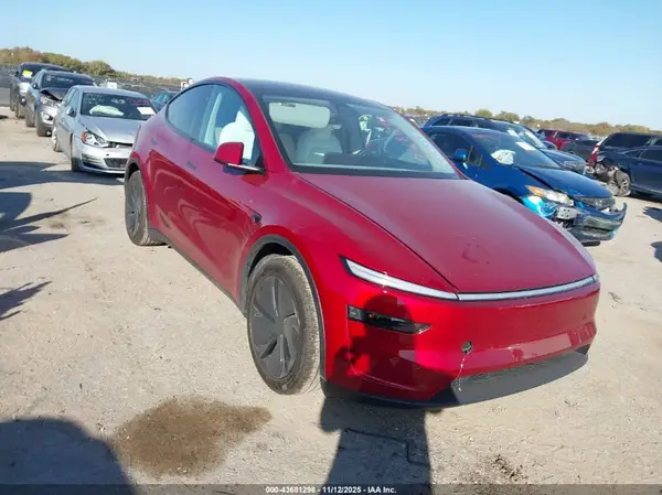 7SAYGDED4TA433182 2026 TESLA MODEL Y - Image 1