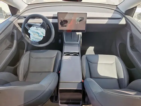 7SAYGDED4TA439726 2026 TESLA MODEL Y - Image 8