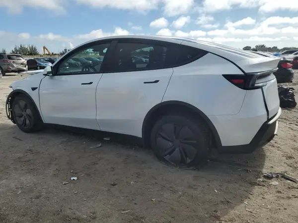 7SAYGDED4TA444733 2026 TESLA MODEL Y - Image 2